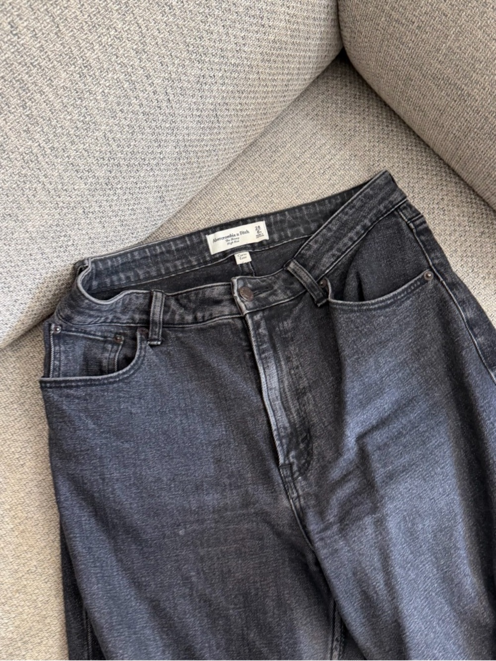Abercrombie Jeans- “The Skinny” High Rise w/Split Hem- Curve Love-28 SHORT - Picture 3 of 10